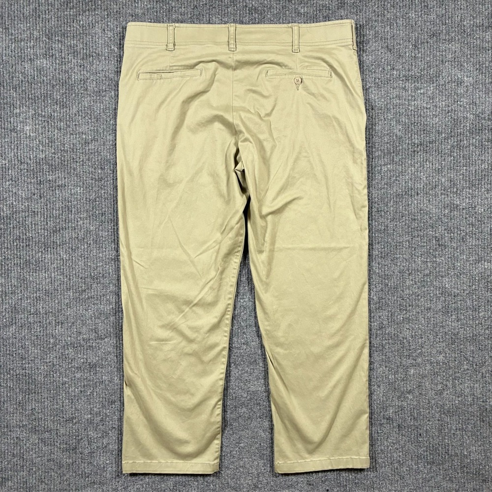Lee Extreme Comfort Mens Straight Fit Pants Size 40x30 Beige Flat Front Mid Rise - Picture 2 of 9